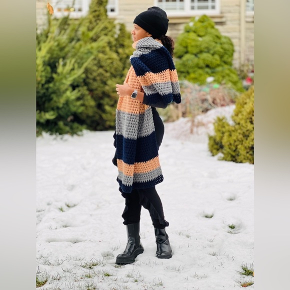 Long scarf made by hand - Picture 2 of 6